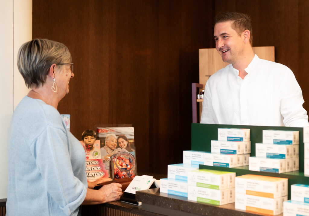 PK Assistent Stefan Weber in Beratung